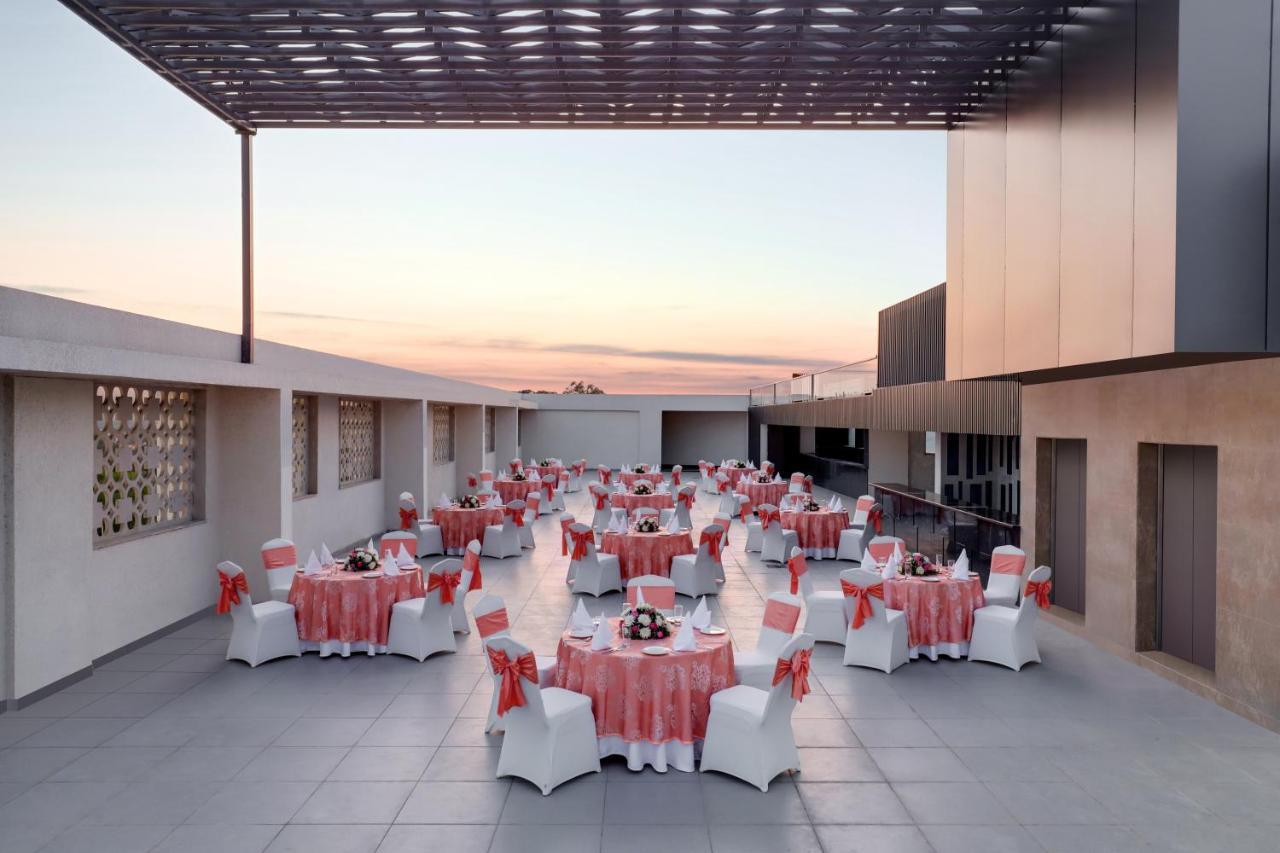 Lemon Tree Hotel Agra Shikohabad Kültér fotó